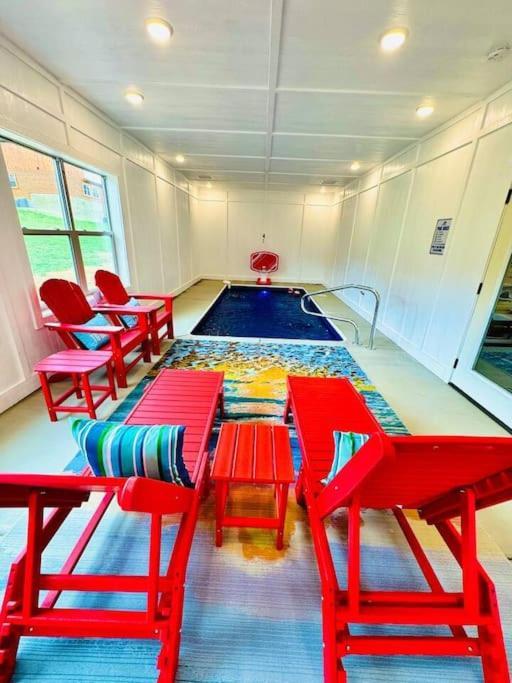 فيلا New! Indoor Pool/Ps 5/Hot Tub/Parkway بيدجن فورج المظهر الخارجي الصورة